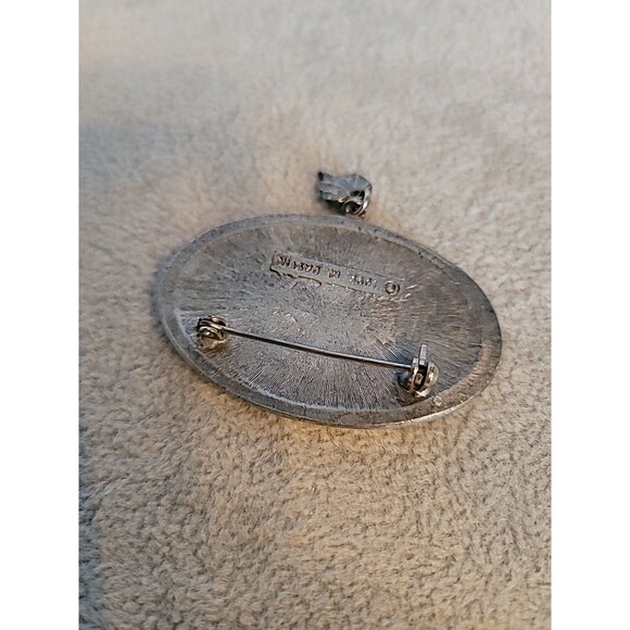 Vtg 1999 Marjolein Bastin Oval Rabbit Bunny Pewter Pin Brooch Leaf Charm Signed - Picture 10 of 12